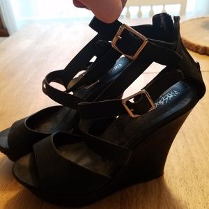 Strappy Black Wedges